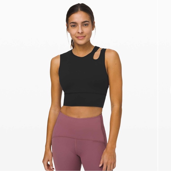 lululemon athletica Tops - Lululemon NWT Mastered Motion Cropped Tank Black Size 8 Built in Bra with pads